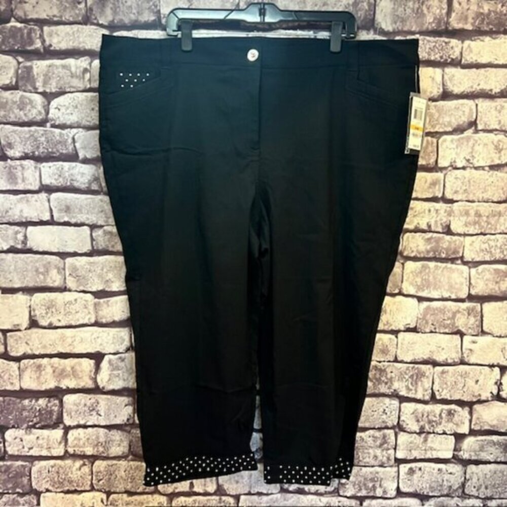 Style & Co NWT Black Tummy Control Mid Rise Capri Pants Size 24W